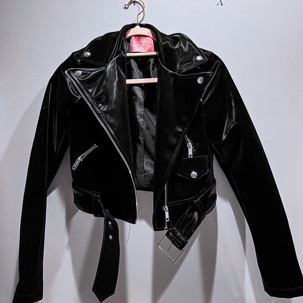 Size small crop black jacket